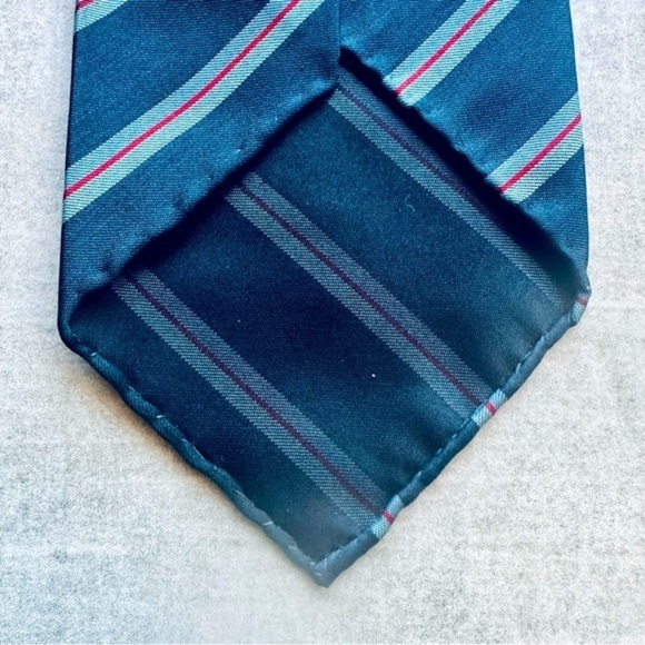 Hermes RARE Vintage Hand-Rolled Untipped Silk Tie - Picture 2 of 6
